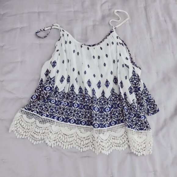 Boho H&M Divided Paisley Mozaic Cold Shoulder Top - Picture 5 of 15